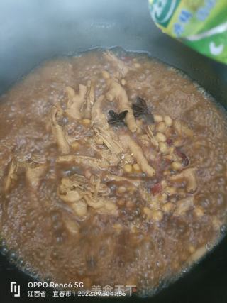 黄豆焖鸡爪的做法步骤：8