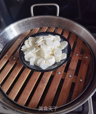山药红枣桂花糕的做法步骤：3