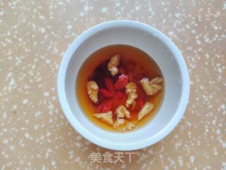 核桃黄酒炖蛋的做法步骤：3
