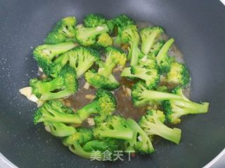 蒜蓉西蓝花的做法步骤：6