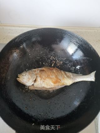 糖醋黄花鱼的做法步骤：5