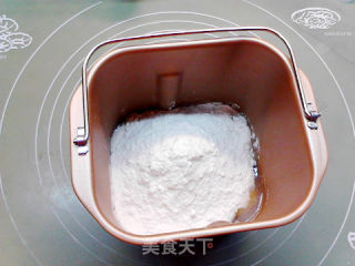 芝麻酱红糖小面包的做法步骤：2