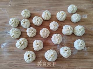 豇豆肉馅冰花煎包的做法步骤：8