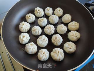 豇豆肉馅冰花煎包的做法步骤：10