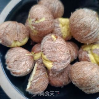板栗烧肉的做法步骤：1