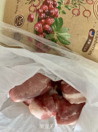 蔓越莓小排骨的做法步骤：1