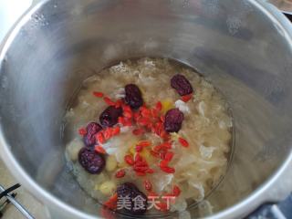 红枣板栗银耳羹的做法步骤：5