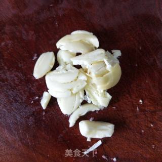 爆炒油菜心的做法步骤：2