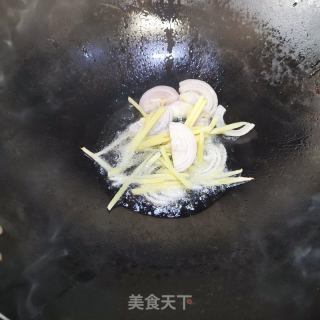 板栗焖鸡的做法步骤：5