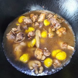 板栗焖鸡的做法步骤：11