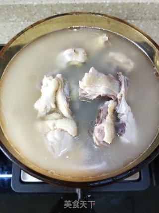 猪肚莲子鸡汤的做法步骤：16