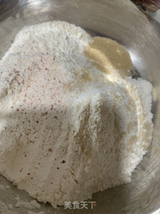 簡單蔬菜香腸佛卡夏面包（免出膜）的做法步骤：3