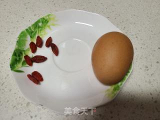 醪糟鸡蛋的做法步骤：2