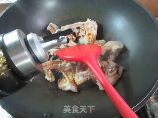茭白百叶结烧鸭锁骨的做法步骤：7