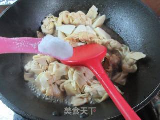 茭白百叶结烧鸭锁骨的做法步骤：10