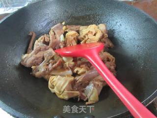 茭白百叶结烧鸭锁骨的做法步骤：14