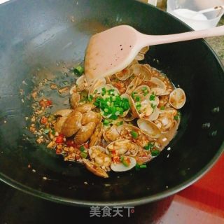 蒜蓉炒花甲的做法步骤：8