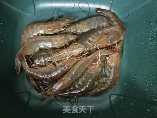 爆炒基围虾的做法步骤：1