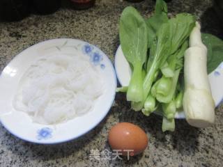 鸡蛋茭白小青菜炒魔芋结的做法步骤：1