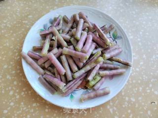 豇豆豆干炒肉丝的做法步骤：1