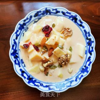 炭烧酸奶拌苹果的做法步骤：6