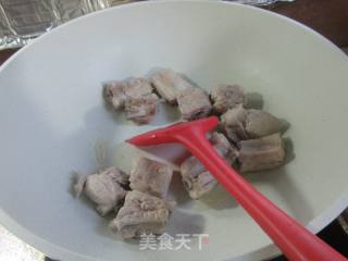 鲜素鸡烧排骨的做法步骤：4