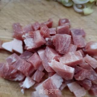 肉丁炒荷兰黄瓜的做法步骤：7