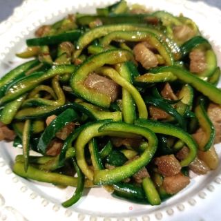 肉丁炒荷兰黄瓜的做法步骤：19