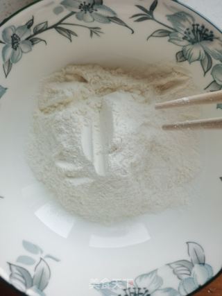 西红柿疙瘩汤的做法步骤：2