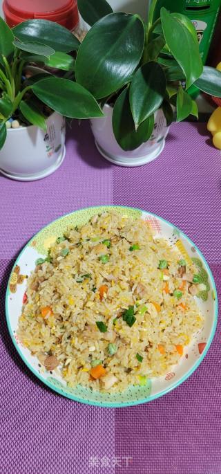 鸡肉粒蛋炒饭