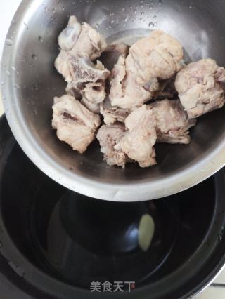 春菜龙骨汤的做法步骤：3