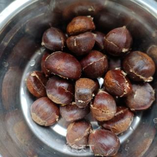 糖炒栗子的做法步骤：2
