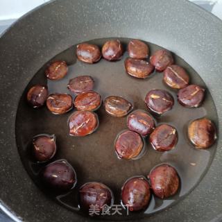 糖炒栗子的做法步骤：4