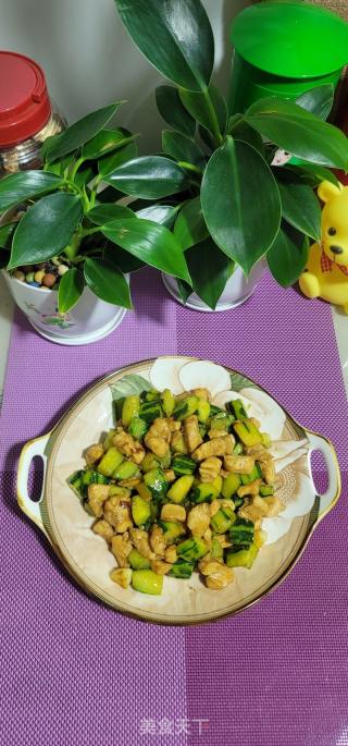 青瓜炒肉丁的做法步骤：12