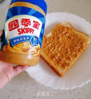 蟹柳滑蛋三明治的做法步骤：1