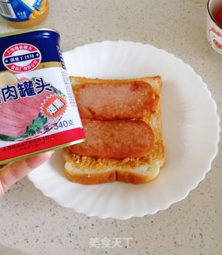 蟹柳滑蛋三明治的做法步骤：3