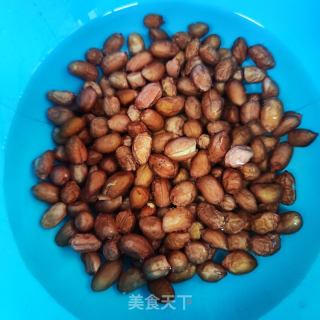 莲藕花生炖排骨的做法步骤：1