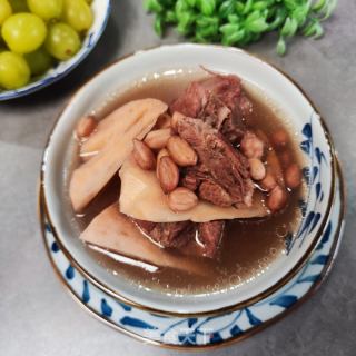 莲藕花生炖排骨的做法步骤：9