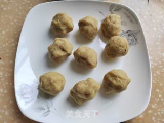 板栗蛋黄酥的做法步骤：9