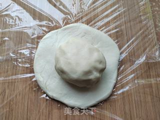 板栗蛋黄酥的做法步骤：12