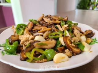 花菇青椒炒肉丝的做法步骤：9