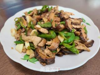 花菇青椒炒肉丝的做法步骤：10