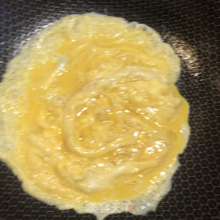 黄瓜炒蛋的做法步骤：2