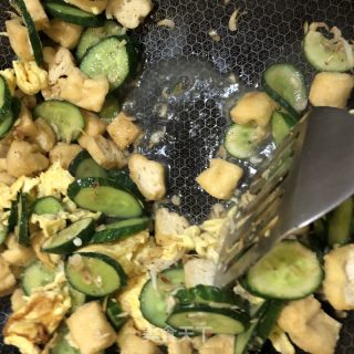 黄瓜炒蛋的做法步骤：9