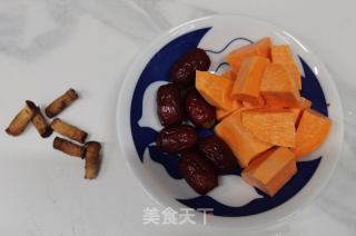 红薯银耳羹的做法步骤：2