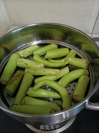 蒸盐步秋茄的做法步骤：2