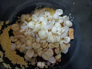 小米红枣莲子百合粥的做法步骤：4