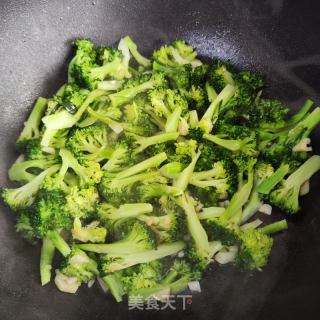 蒜蓉西兰花的做法步骤：5