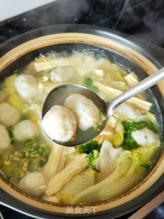 鱼丸杂菜煲的做法