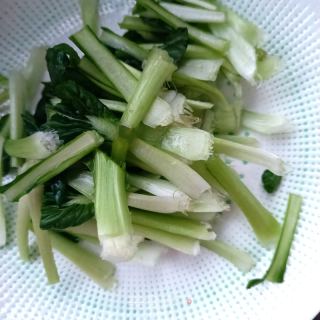 煮肉炒乌塌菜的做法步骤：3